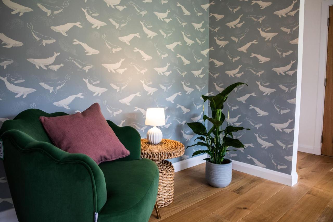 2 Bed Penthouse - 10 Plas Pistyll